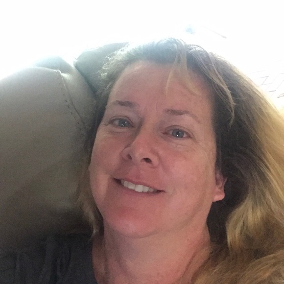 Meet your Posher, Carla - Picture 1 of 1